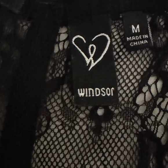 Windsor Women’s Black Lace High Low Dress, Medium. Pre-Owned Good - Picture 2 of 12